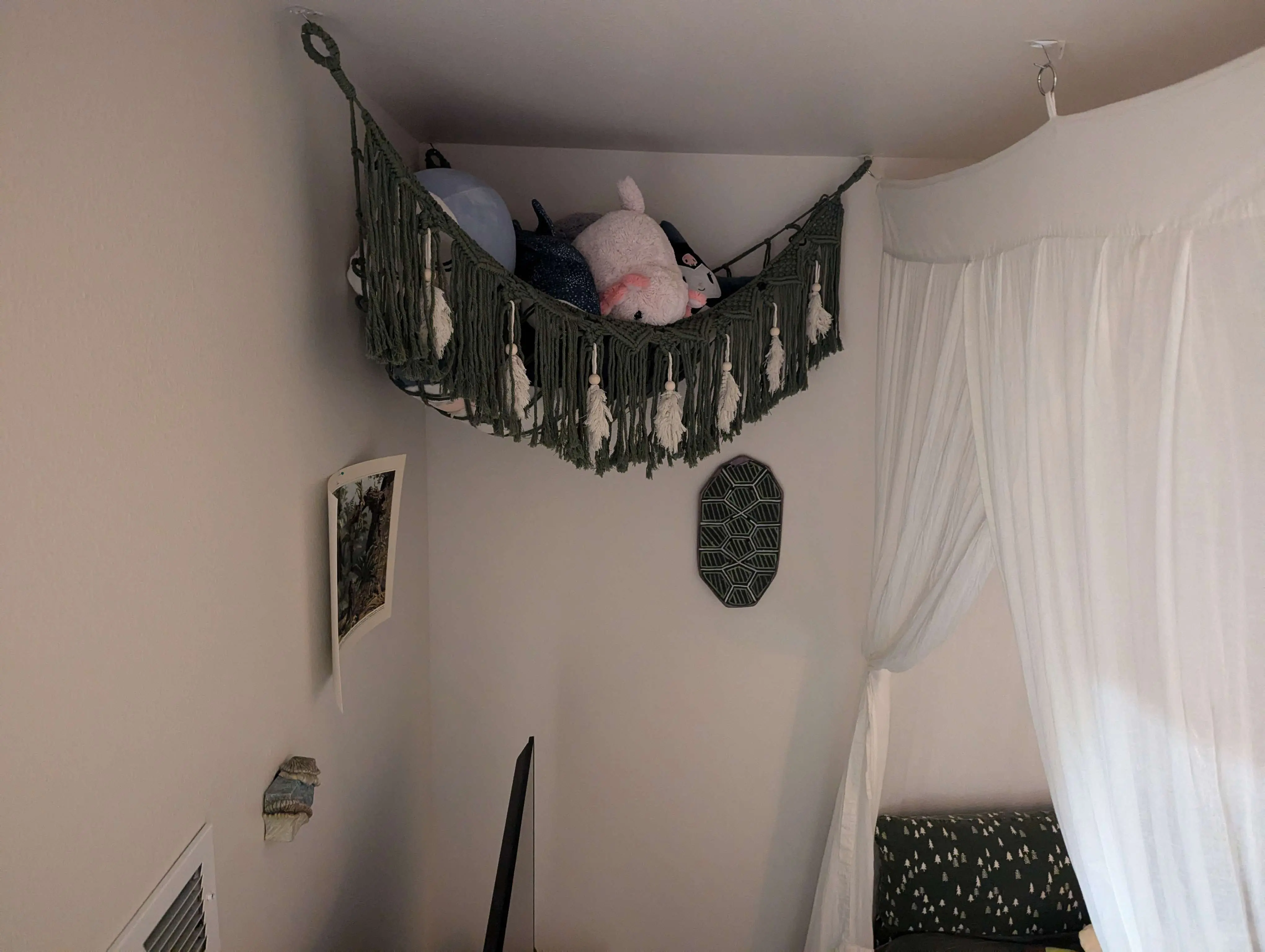 Cozy Woodsy Apartment thumbnail 2