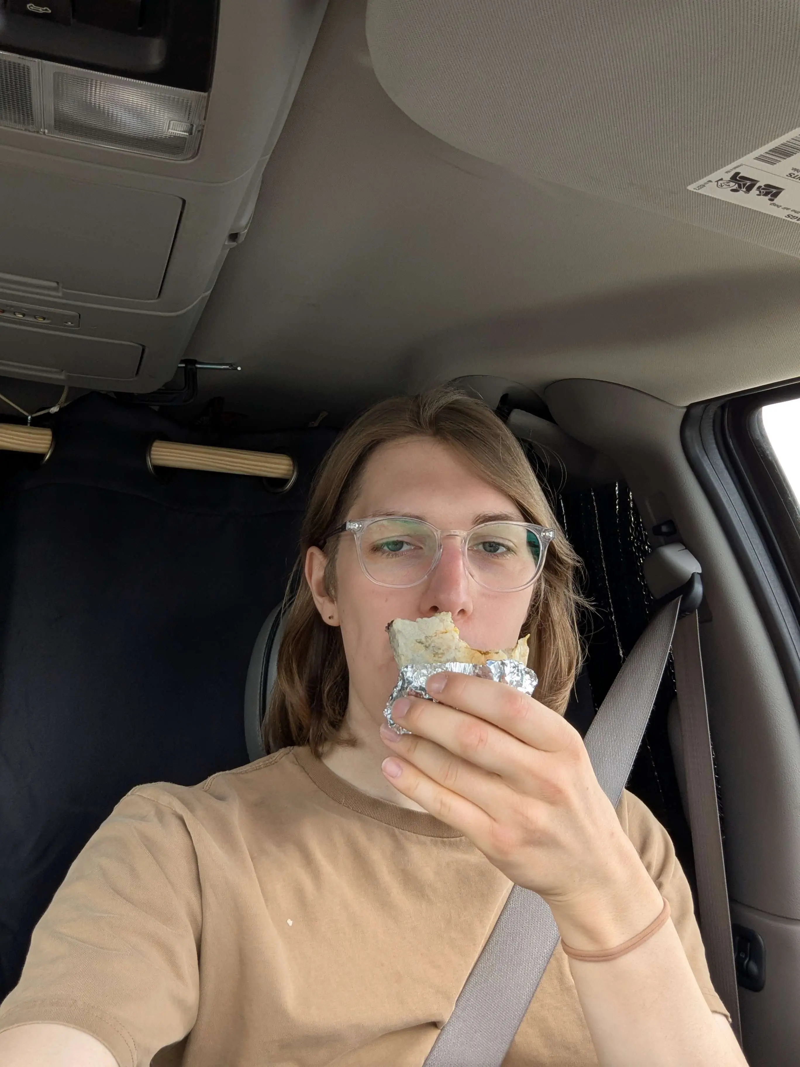 Juno - Minivan Stealth Car Camper thumbnail 7