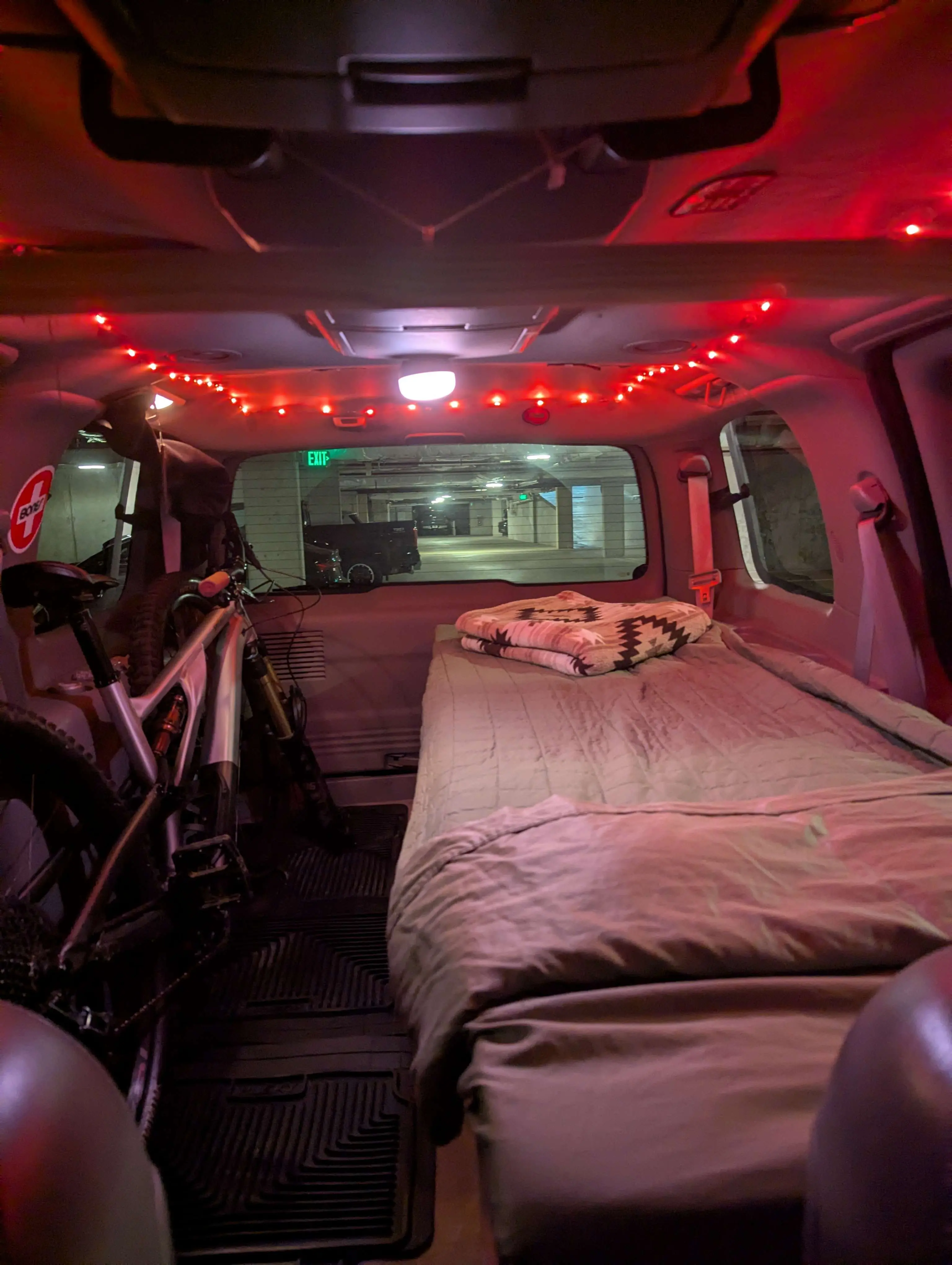 Juno - Minivan Stealth Car Camper thumbnail 3