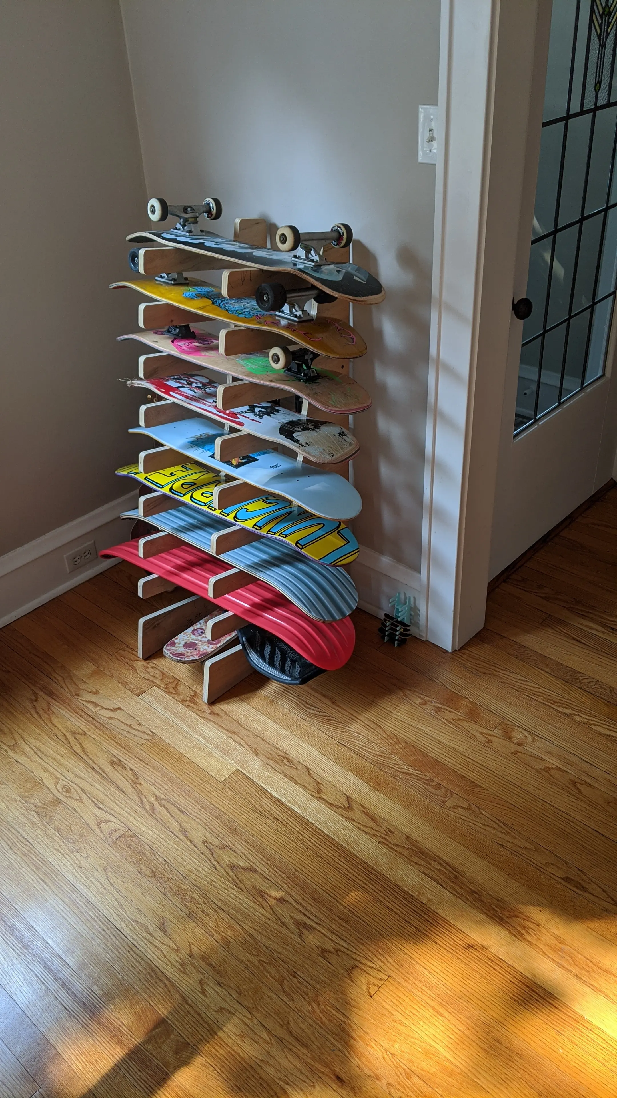 Skateboarding thumbnail 4